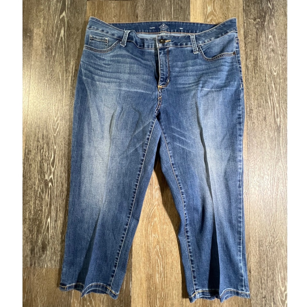St. John's Bay Capri Jeans Women 18W Blue Medium Wash Stretch Denim Cropped
